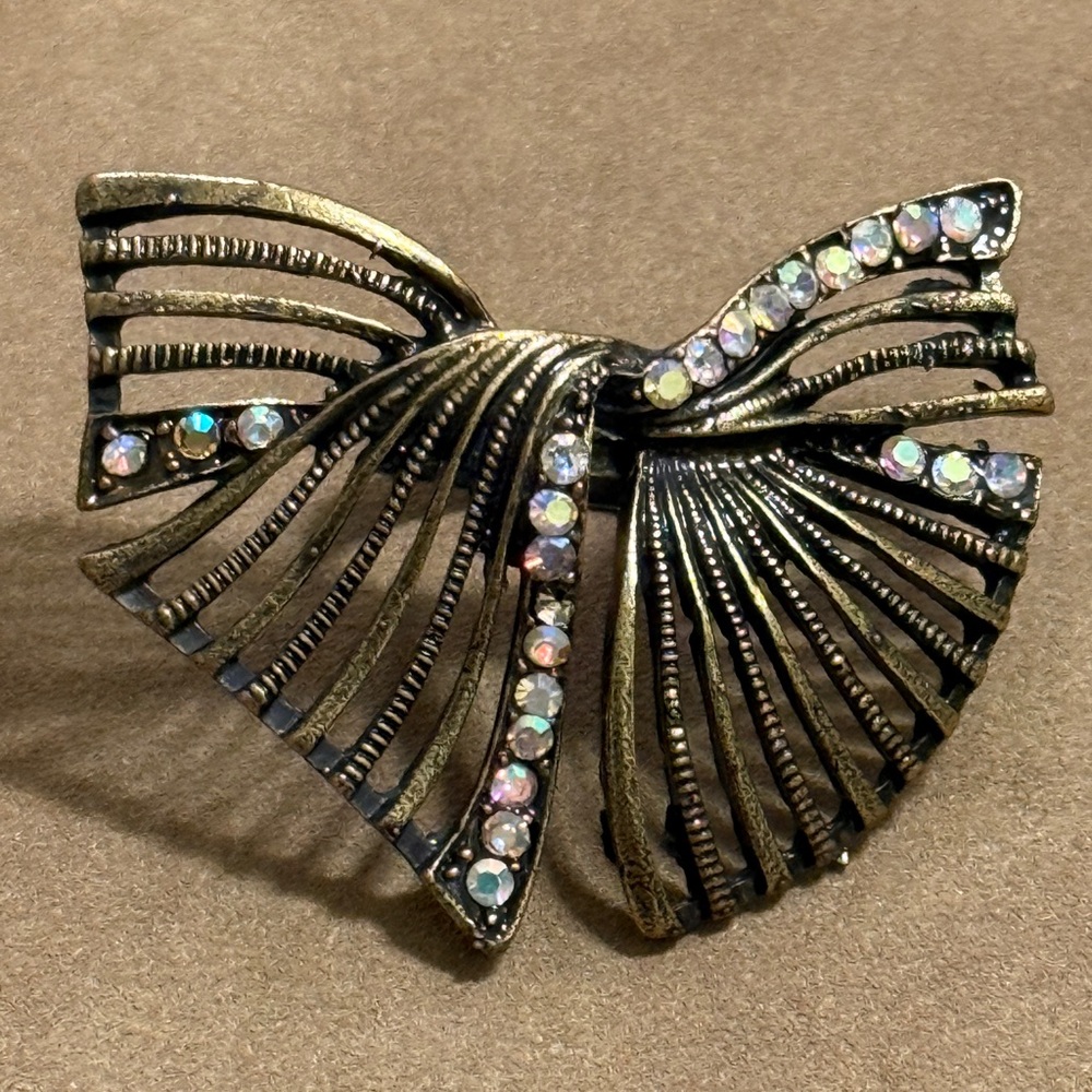 Vintage Bow Ring with Rhinestones